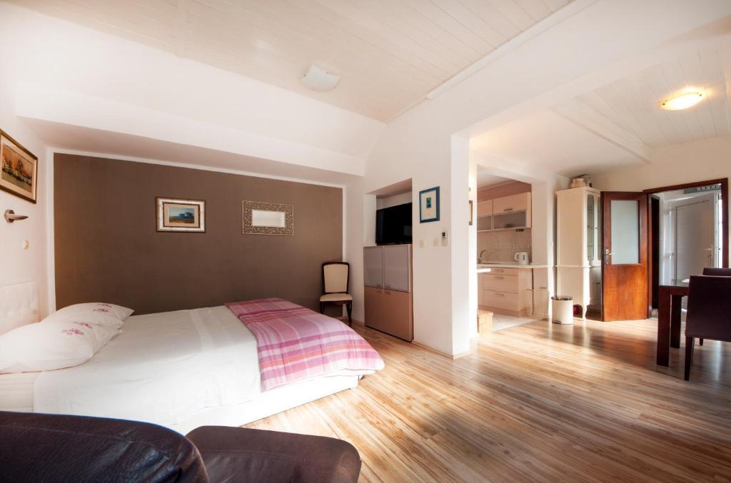 Bruno Split Centre Apartment&Room Esterno foto
